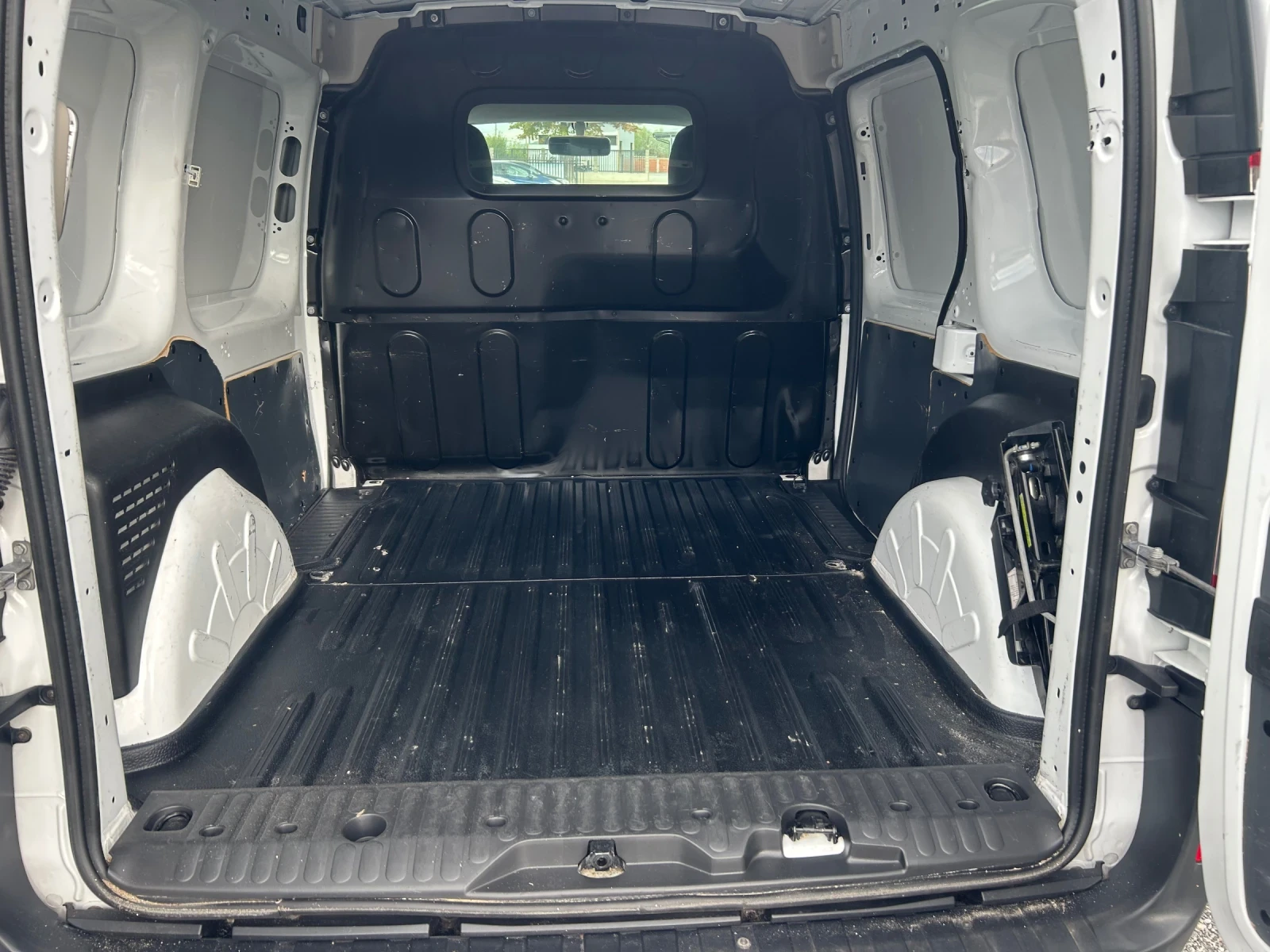 Renault Kangoo 1.5 dci euro6 - изображение 10