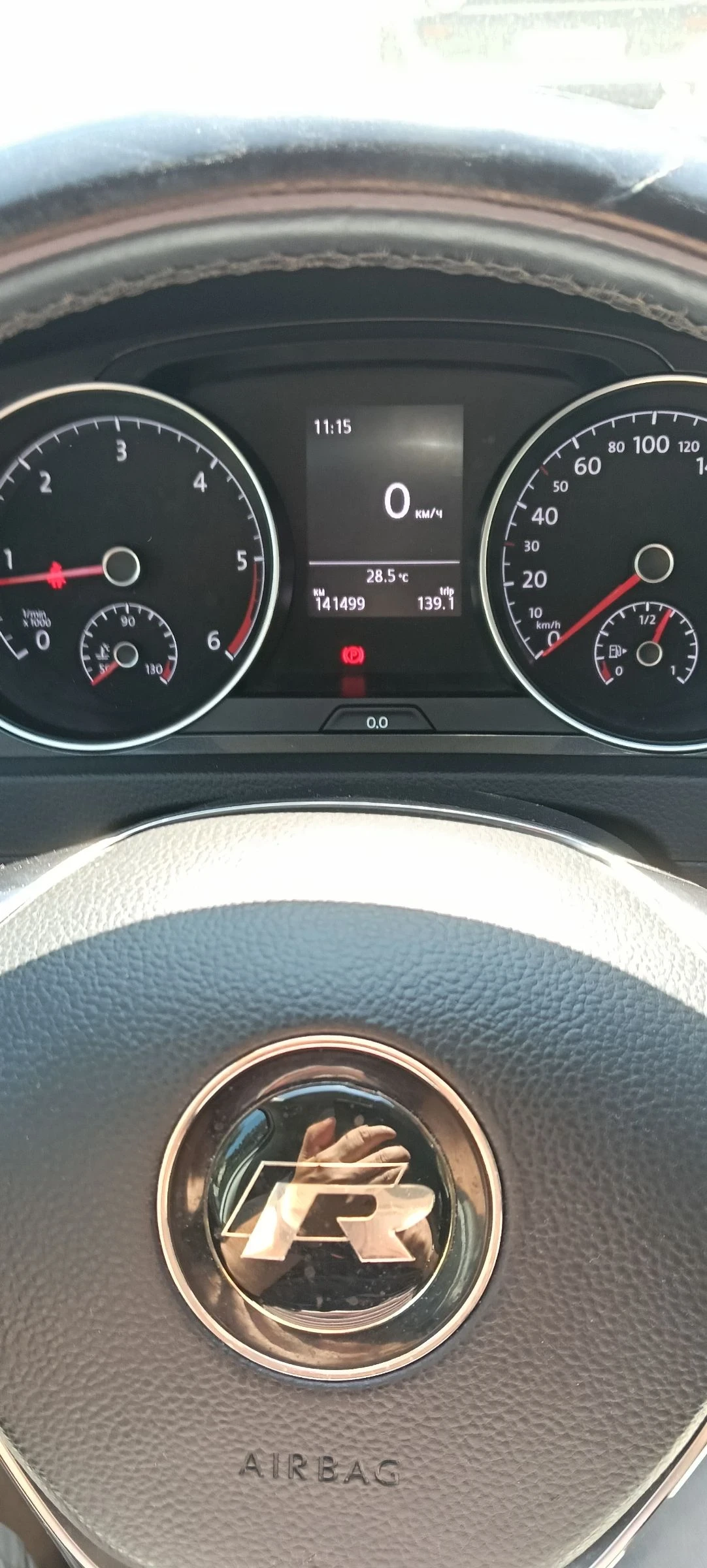 VW Golf 1.6TDI - изображение 10