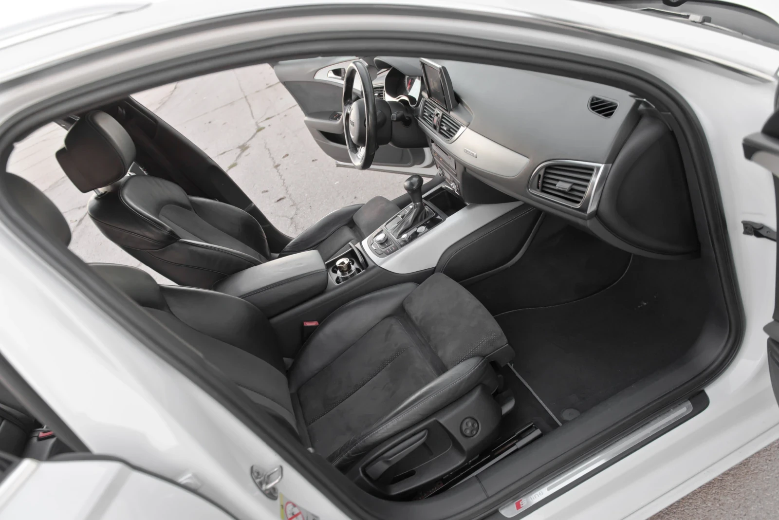 Audi A6 3.0 TDI S line quattro pano 245к.с - изображение 8