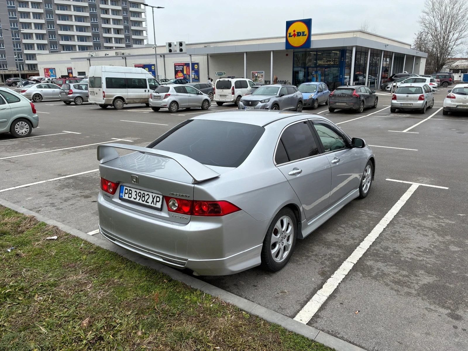 Honda Accord 2.2d 140HP РЕГИСТРИРАНА ОБСЛУЖЕНА ВСИЧКО ПЛАТЕНО - изображение 4