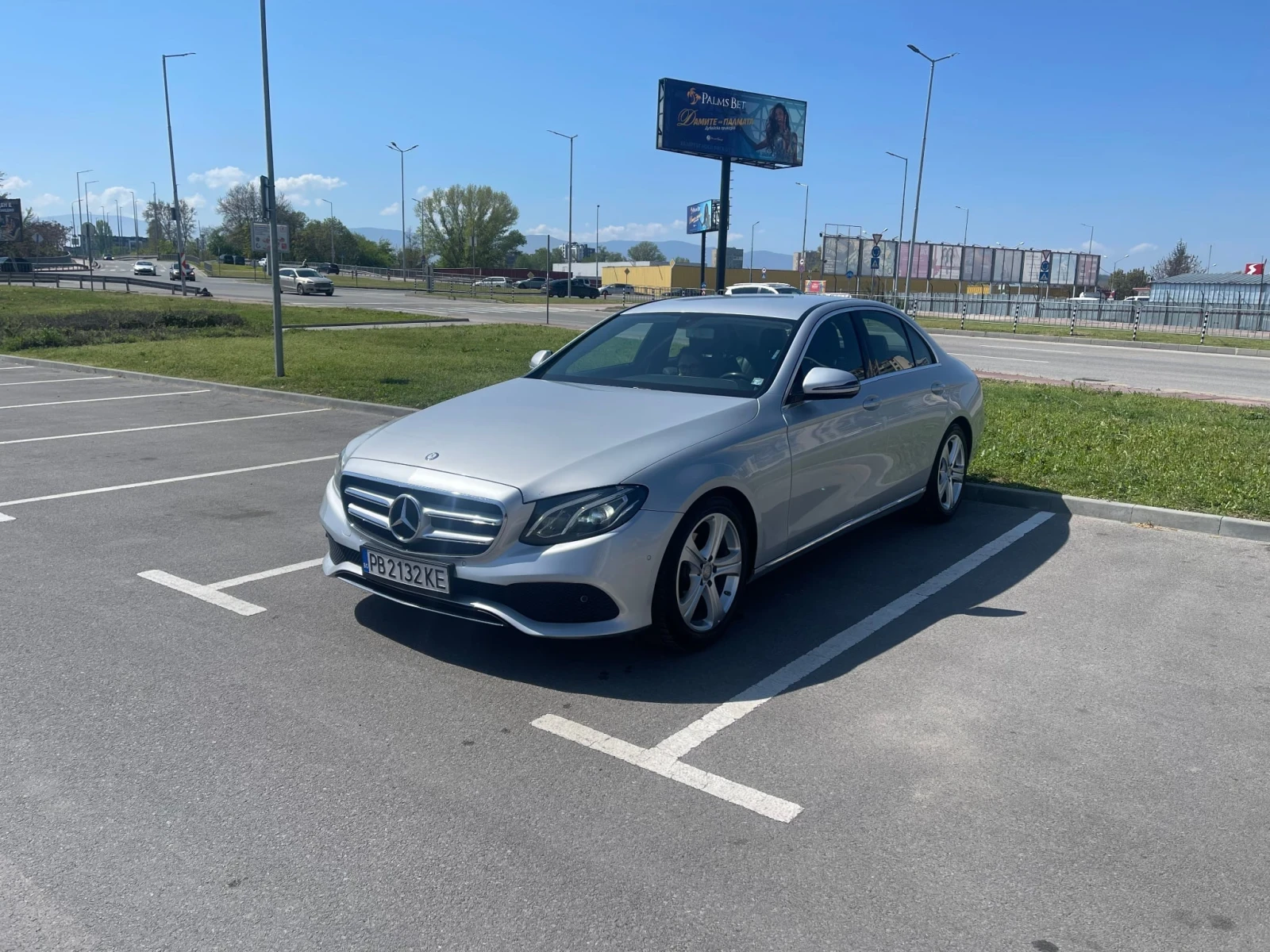Mercedes-Benz E 220 194HP 9G-TRONIK РЕГИСТРИРАН ОБСЛУЖЕН ПЕРФЕКТЕН - изображение 6