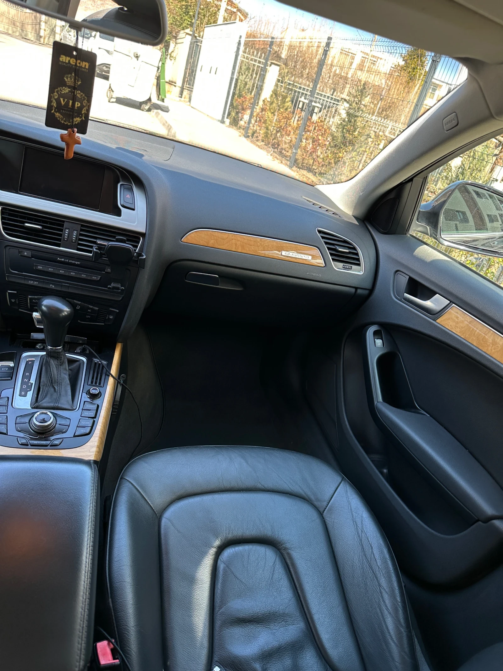 Audi A4 3.0 TDI AVANT 4x4, снимка 9 - Автомобили и джипове - 53850444