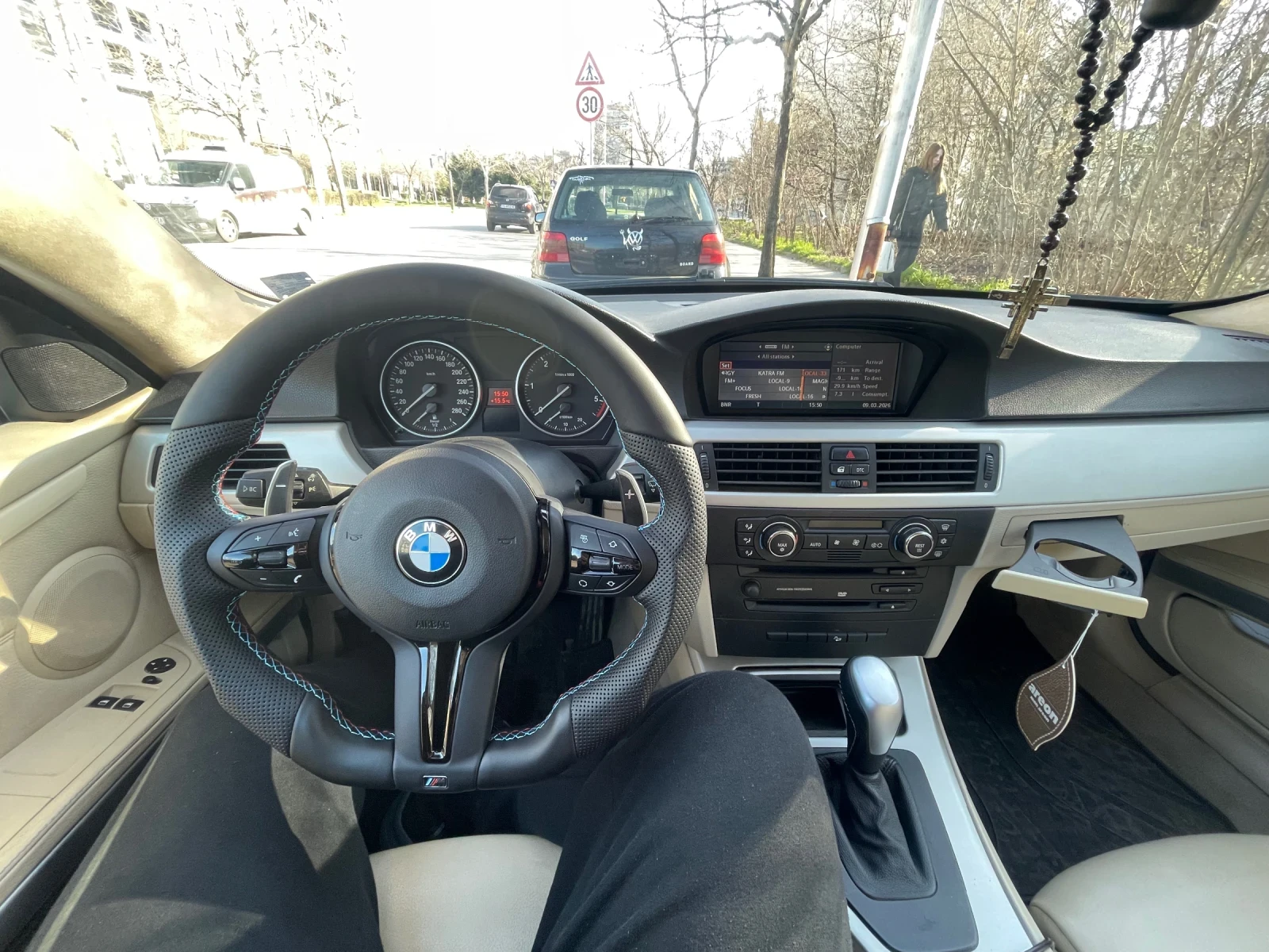 BMW 330, снимка 2 - Автомобили и джипове - 54069897