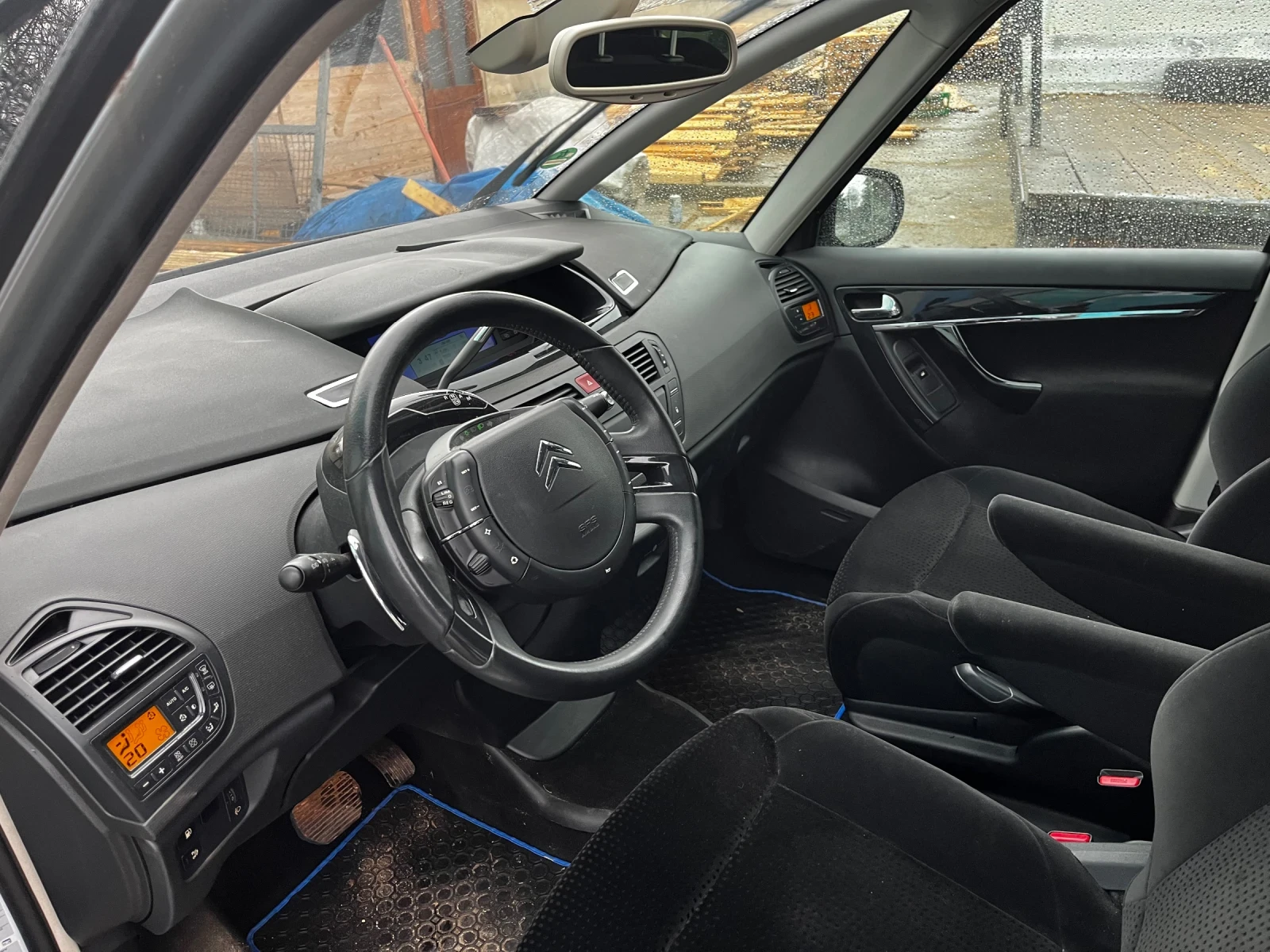 Citroen C4 Picasso 1.6T Exclusive, снимка 7 - Автомобили и джипове - 54083251