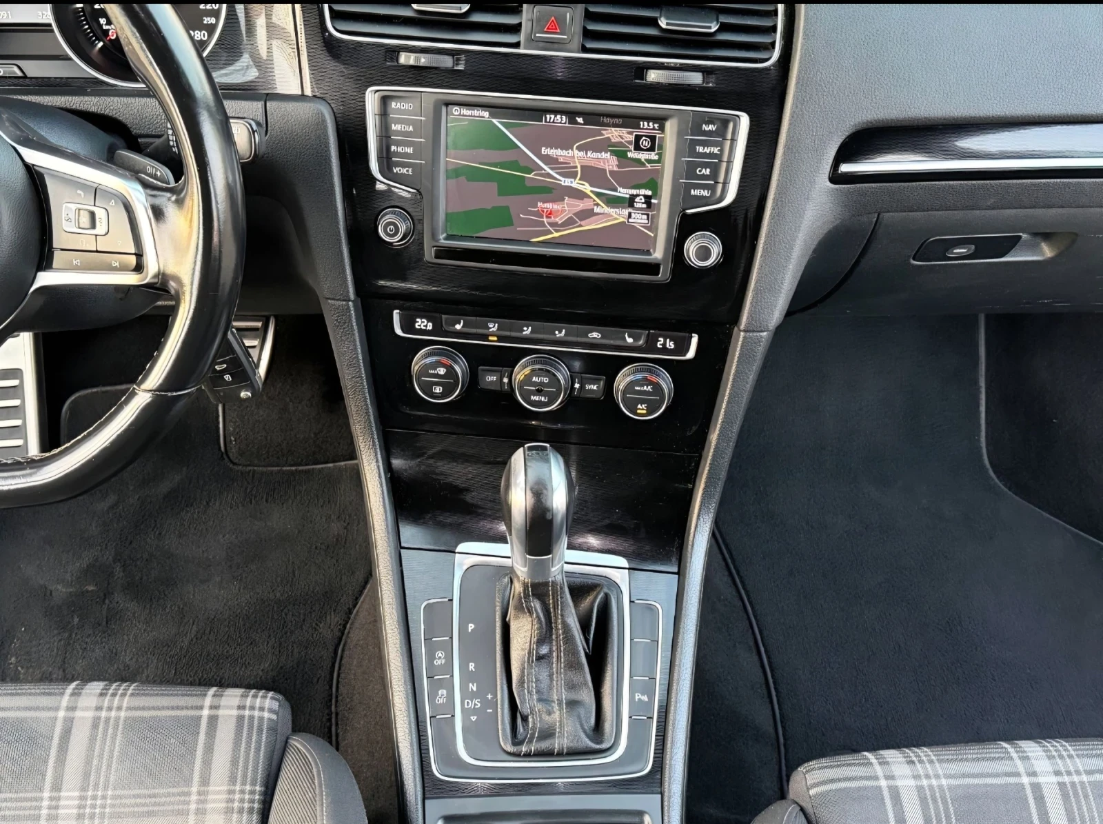 VW Golf Variant GTD, снимка 10 - Автомобили и джипове - 54416580