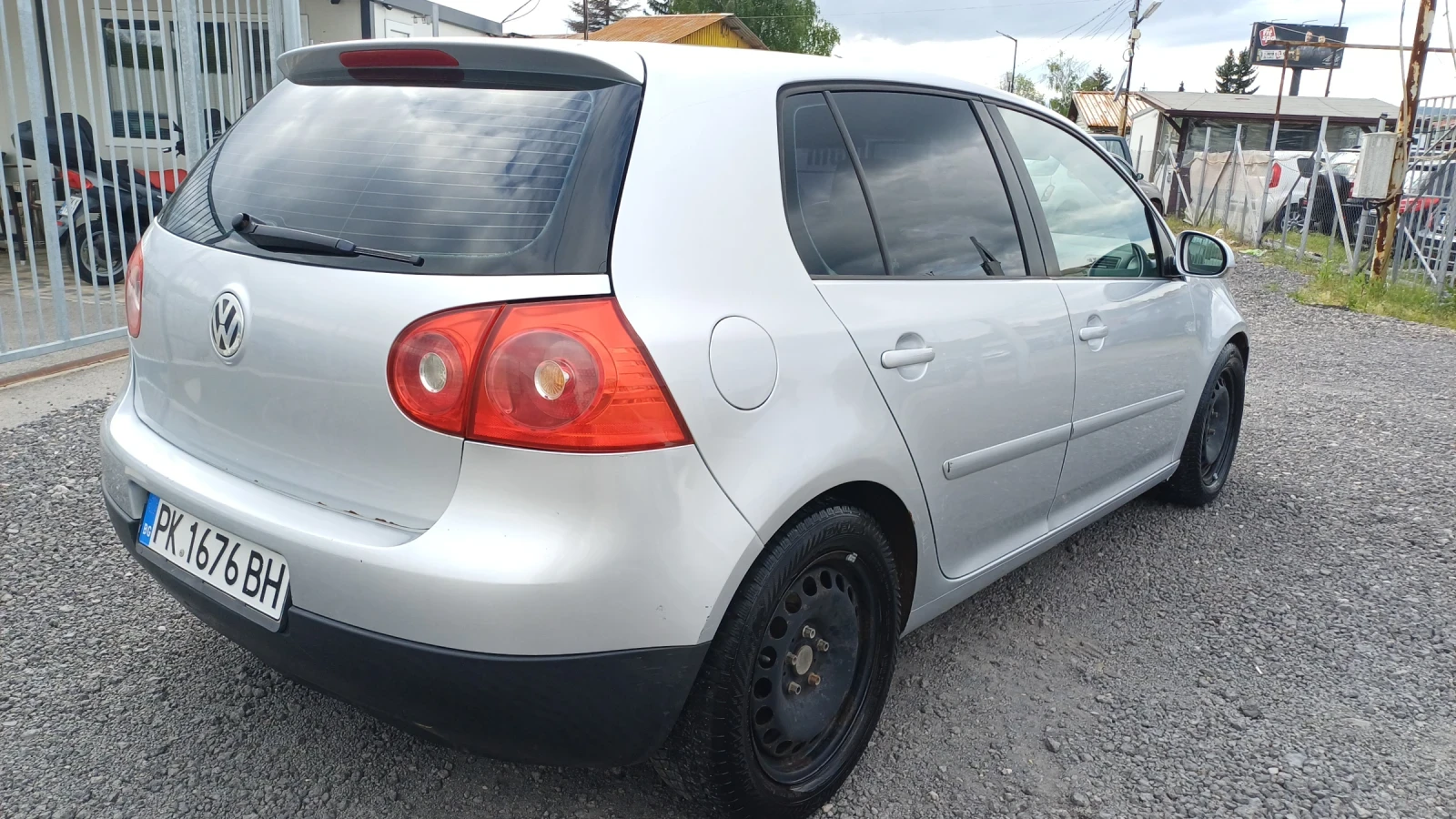 VW Golf 1.9TDI 105, снимка 2 - Автомобили и джипове - 54542362