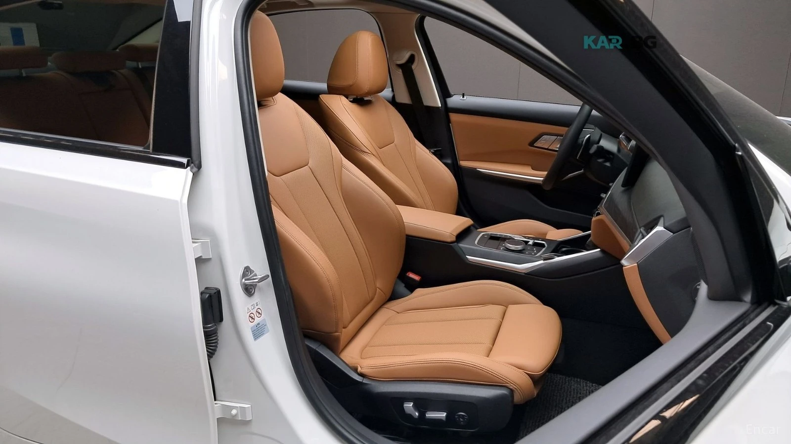 BMW 320 G20* HUD* КОЖА* НАВИ, снимка 11 - Автомобили и джипове - 55107063