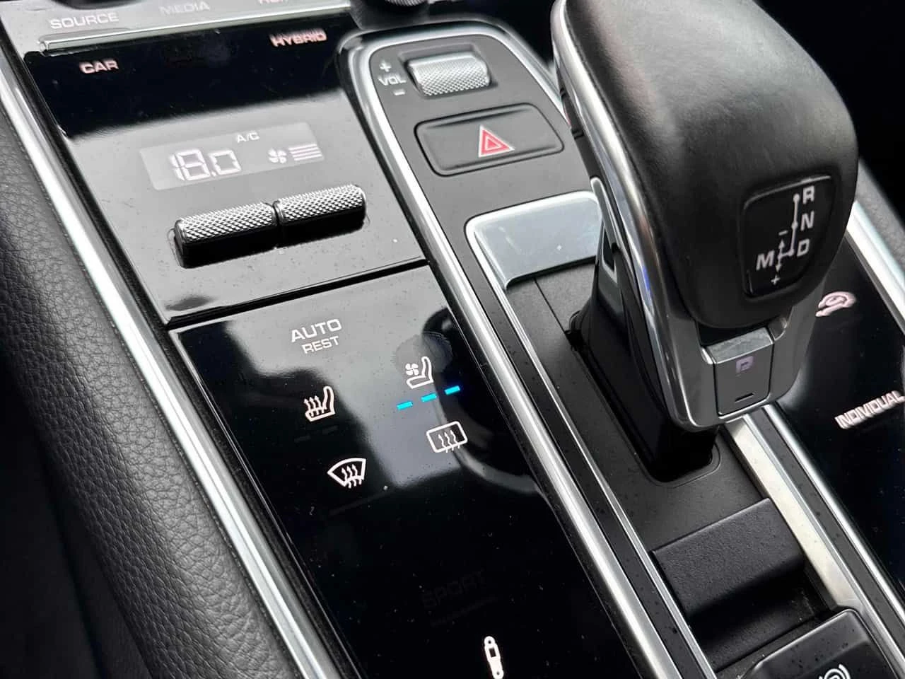 Porsche Panamera  4 E HYBRID / MATRIX / BOSE , снимка 10 - Автомобили и джипове - 55112899