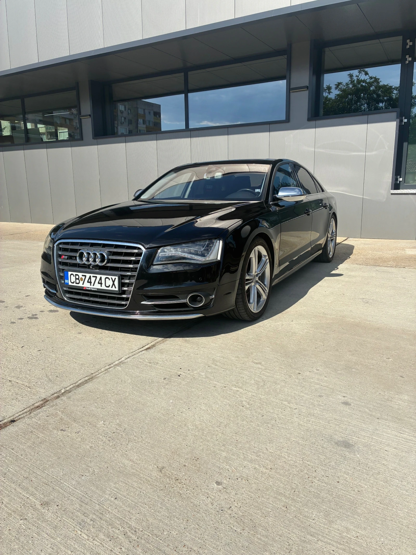 Audi S8