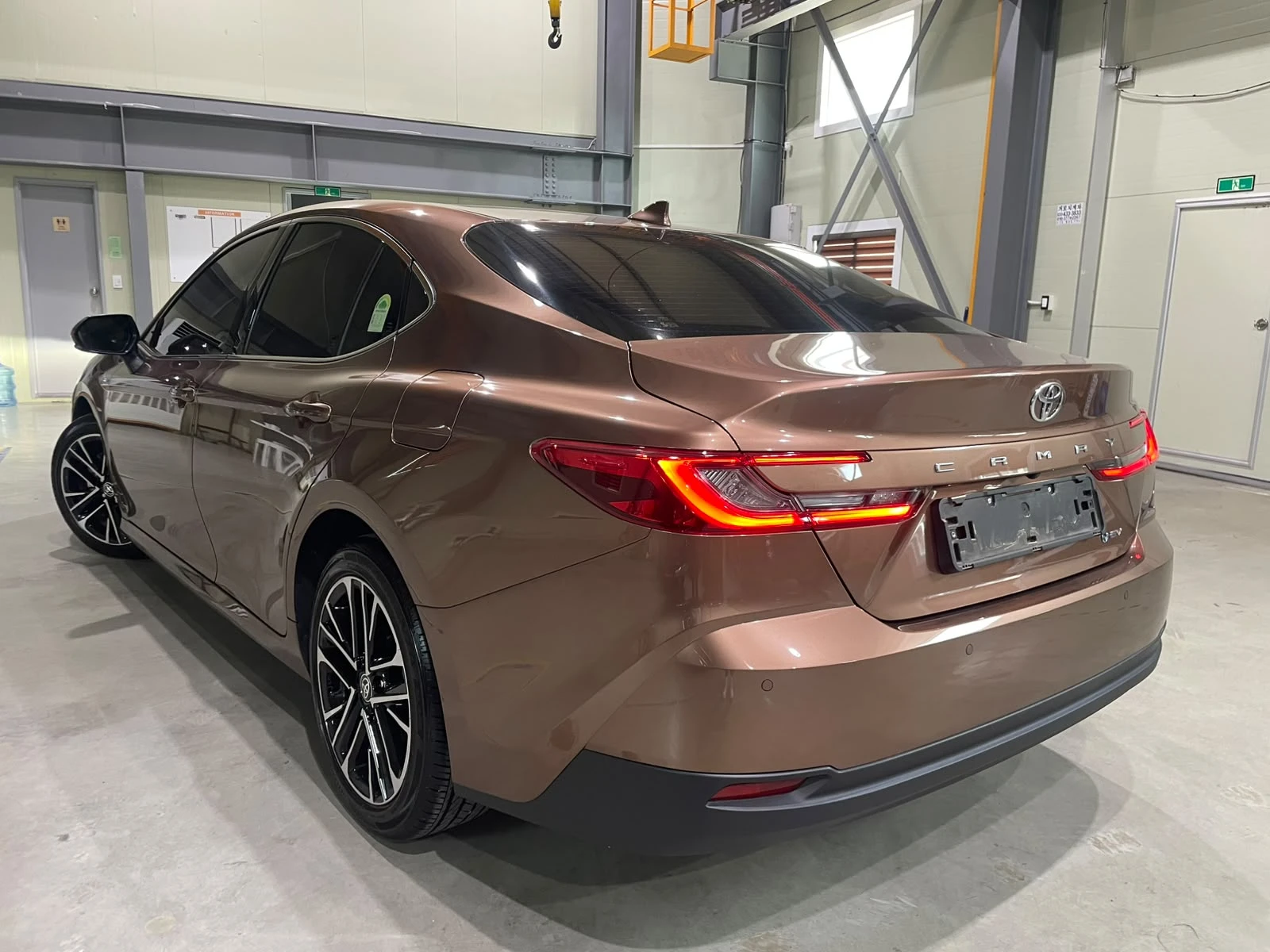 Toyota Camry 2.5 XLE ! Hybrid ! | Mobile.bg � ����������� 6