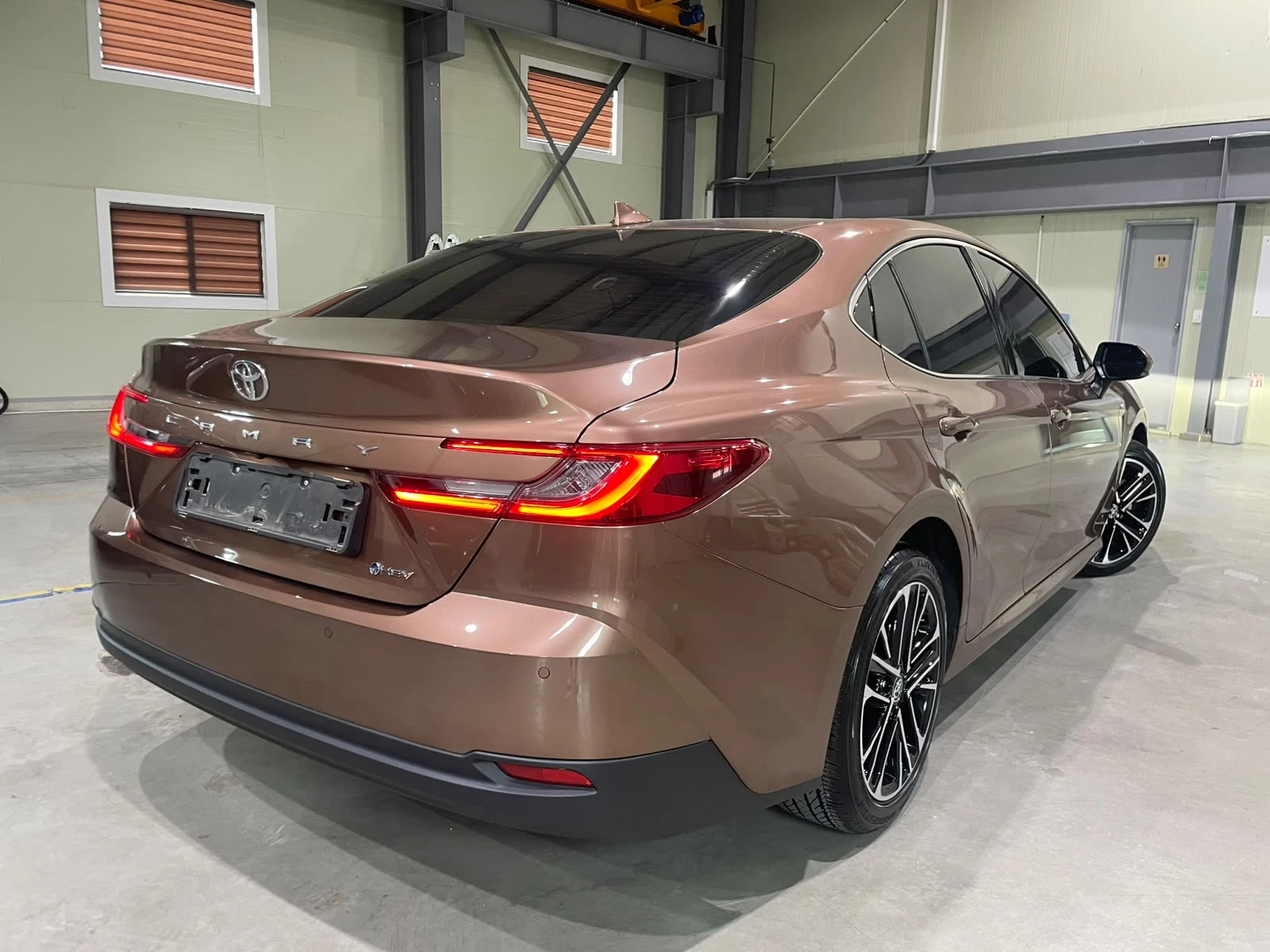 Toyota Camry 2.5 XLE ! Hybrid ! | Mobile.bg � ����������� 4