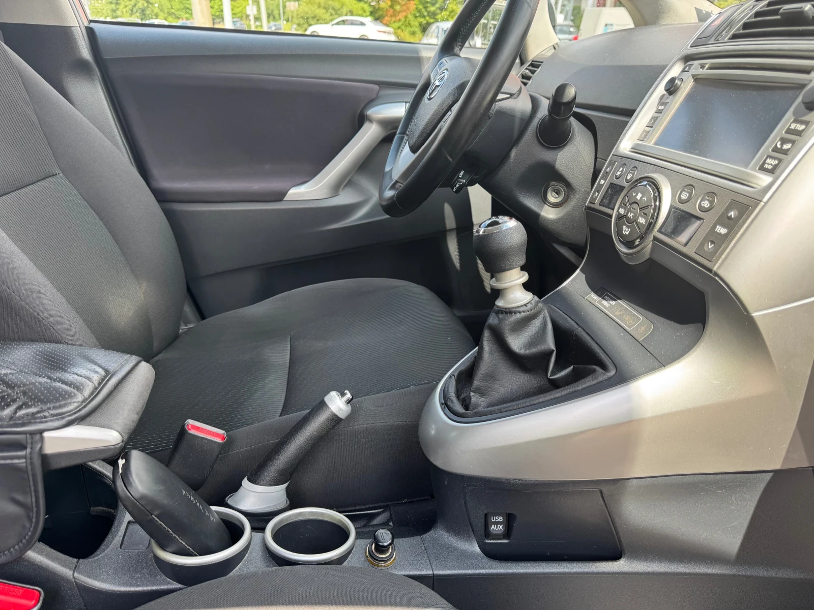 Toyota Verso, снимка 7 - Автомобили и джипове - 55415336