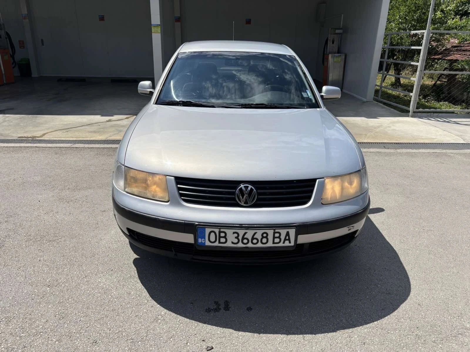 VW Passat 1.8, снимка 9 - Автомобили и джипове - 55453519