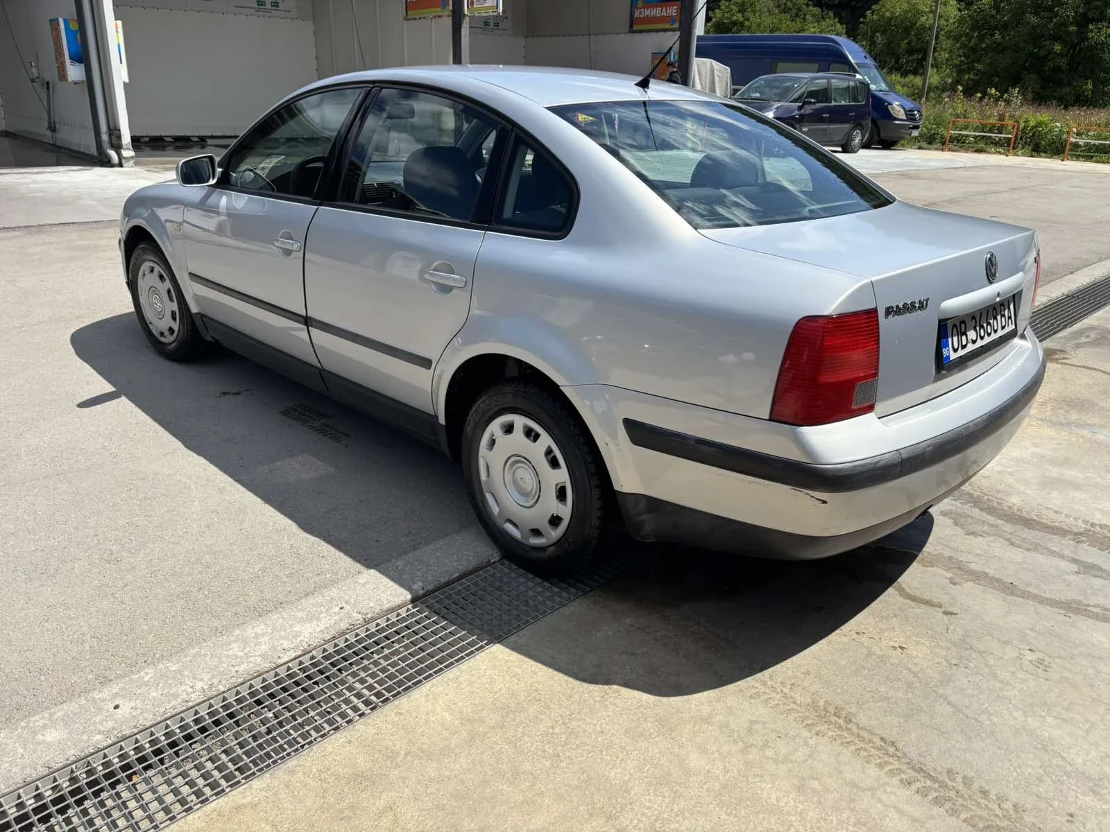 VW Passat 1.8, снимка 2 - Автомобили и джипове - 55453519
