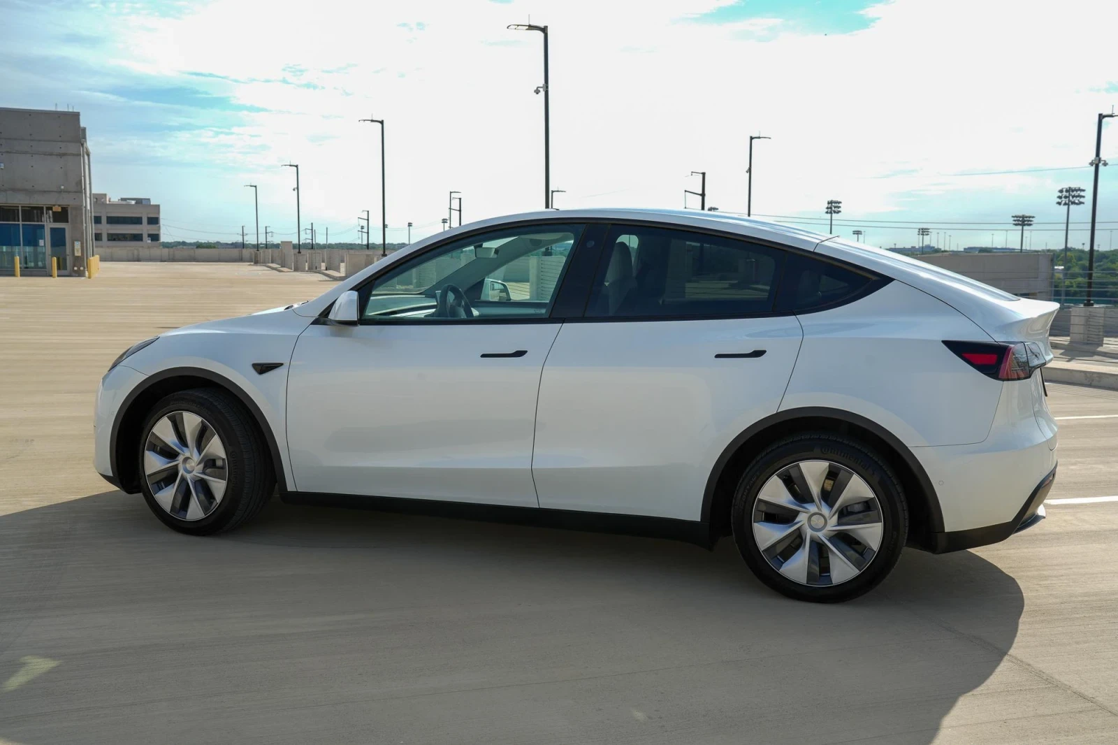 Tesla Model Y 7 места LRDM, снимка 7 - Автомобили и джипове - 55555776