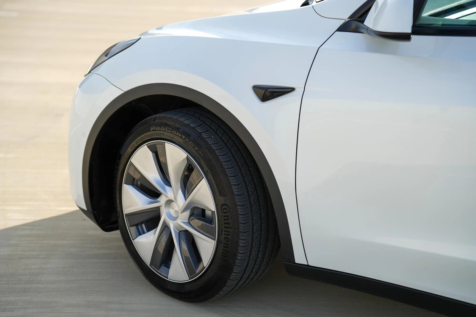 Tesla Model Y 7 места LRDM, снимка 8 - Автомобили и джипове - 55555776