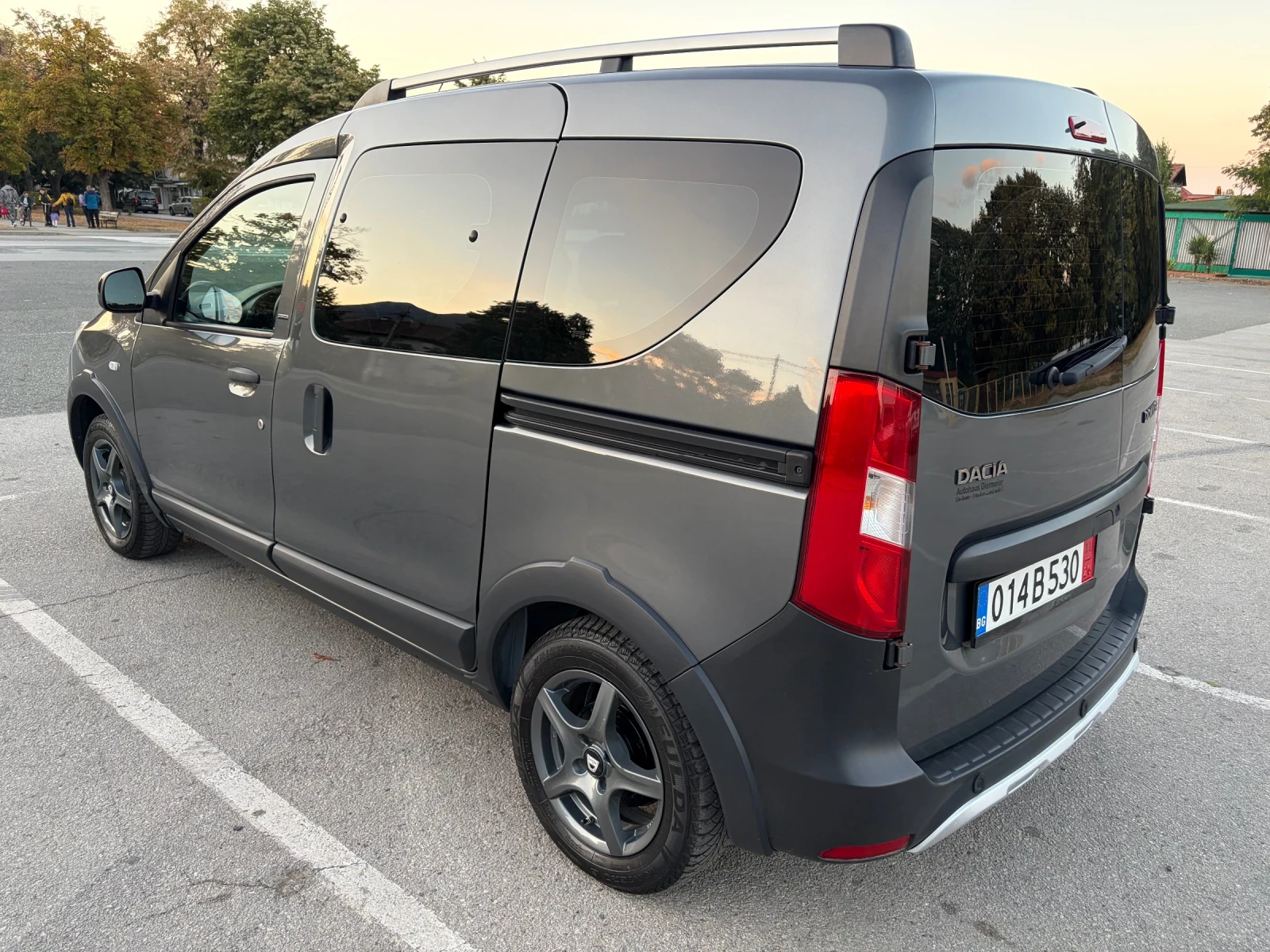 Dacia Dokker Stepway 1.2 TCE, снимка 3 - Автомобили и джипове - 56260777
