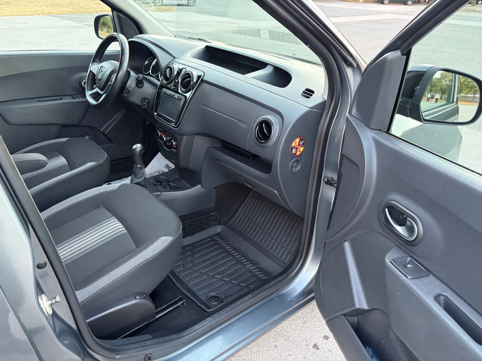 Dacia Dokker Stepway 1.2 TCE, снимка 12 - Автомобили и джипове - 56260777