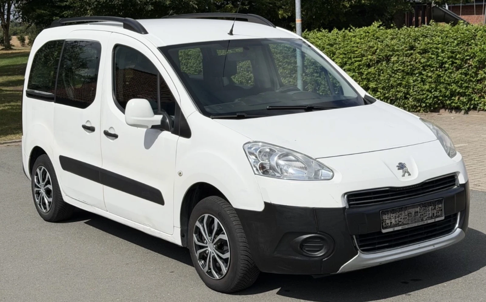 Peugeot Partner Супер спешно !!! , снимка 2 - Автомобили и джипове - 56551491
