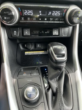 Toyota Rav4 HYBRID 4X4, снимка 10