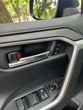 Toyota Rav4 HYBRID 4X4, снимка 11