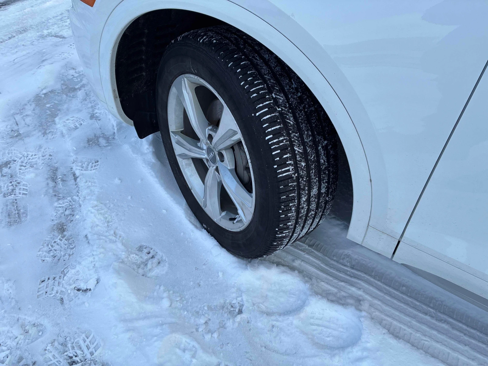 Audi Q5 Progressive 2.0 TFSI - изображение 10