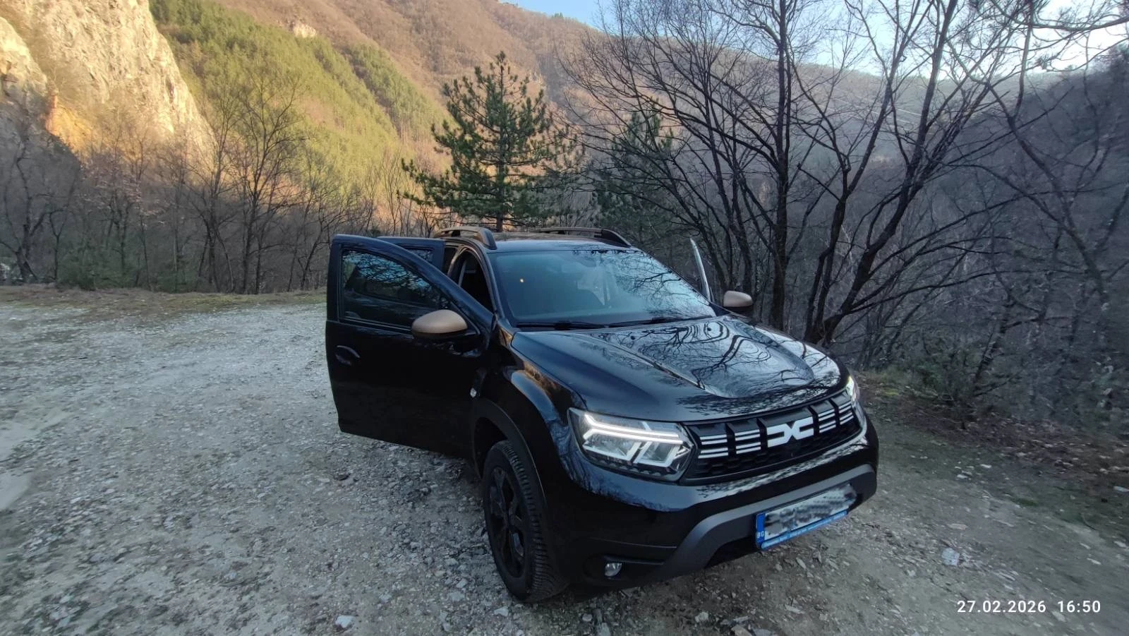 Dacia Duster Extrime GAZ Benzin Гаранция, снимка 2 - Автомобили и джипове - 53750301