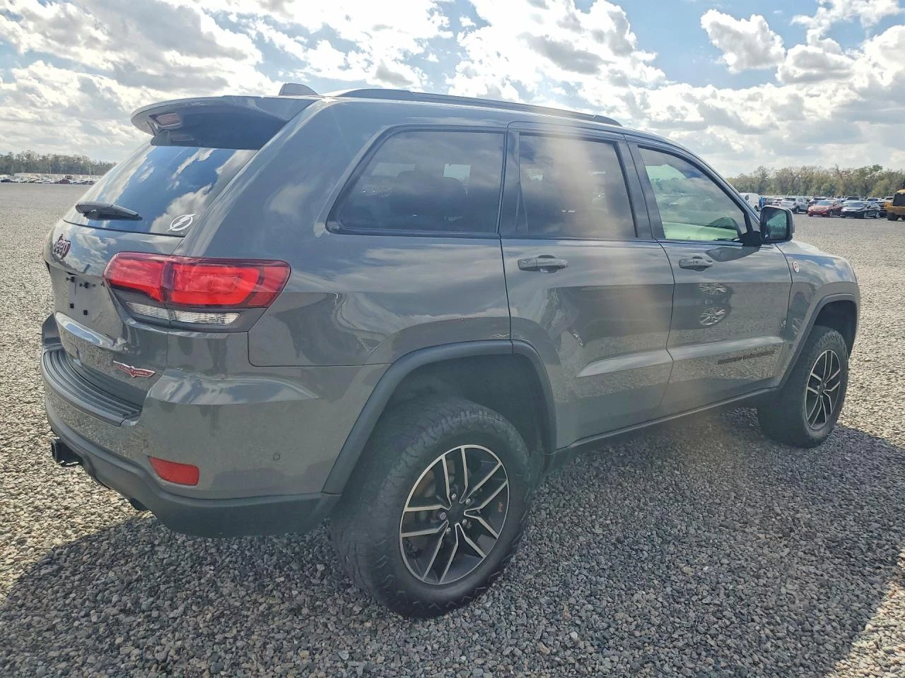 Jeep Grand cherokee TRAILHAWK| DISTRONIC| HARMAN/KARDON| 8ZF| ПАНО, снимка 4 - Автомобили и джипове - 53961760