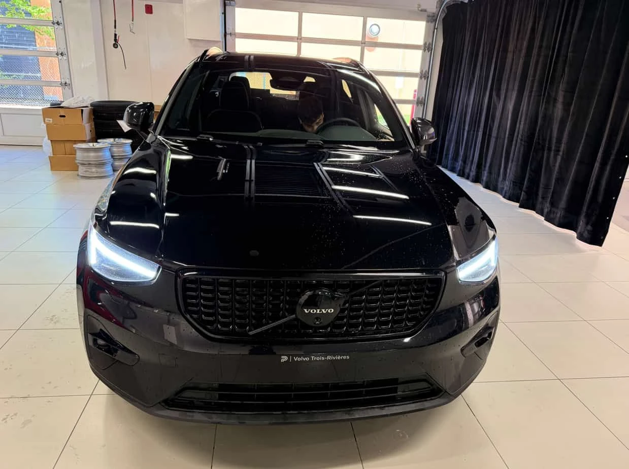 Volvo XC40 Ultra Black Edition/360/DISTRONIC/CARFAX, снимка 6 - Автомобили и джипове - 55626797