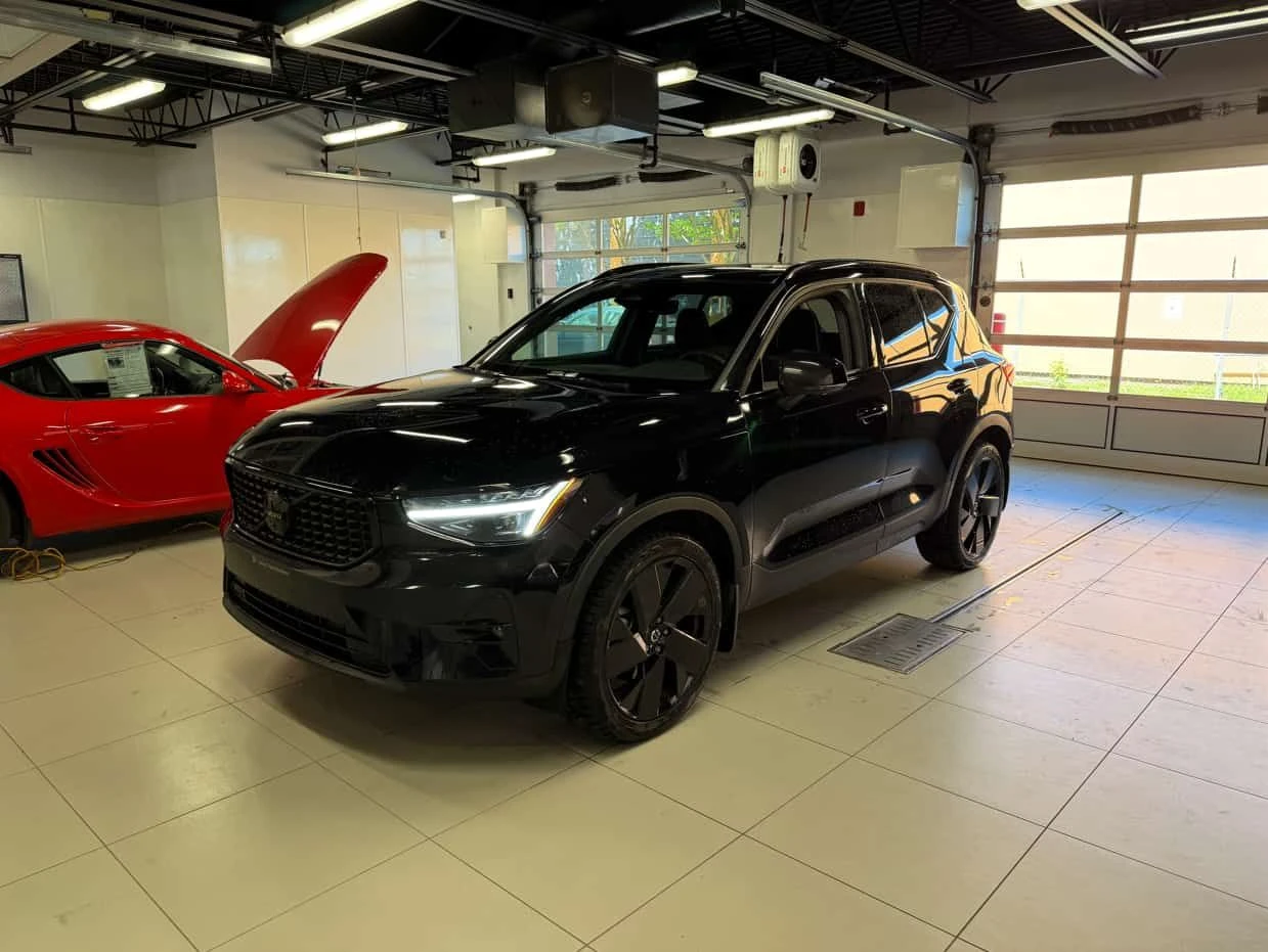 Volvo XC40 Ultra Black Edition/360/DISTRONIC/CARFAX