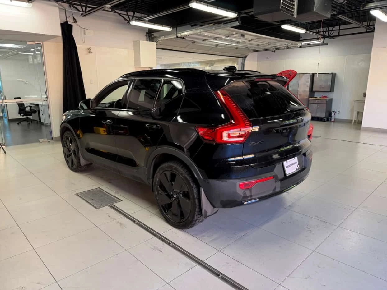 Volvo XC40 Ultra Black Edition/360/DISTRONIC/CARFAX, снимка 15 - Автомобили и джипове - 55626797