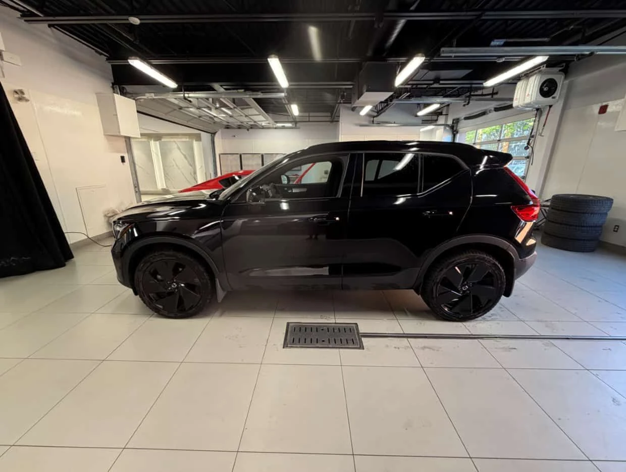 Volvo XC40 Ultra Black Edition/360/DISTRONIC/CARFAX, снимка 2 - Автомобили и джипове - 55626797
