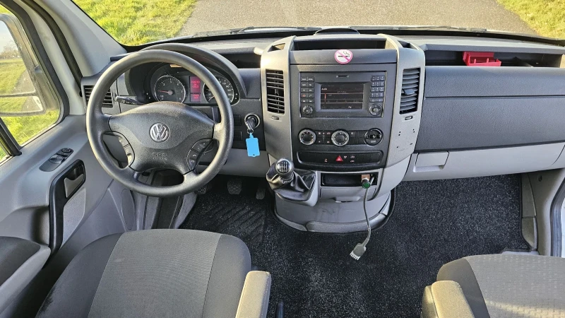 VW Crafter XXL , снимка 7 - Бусове и автобуси - 48417091