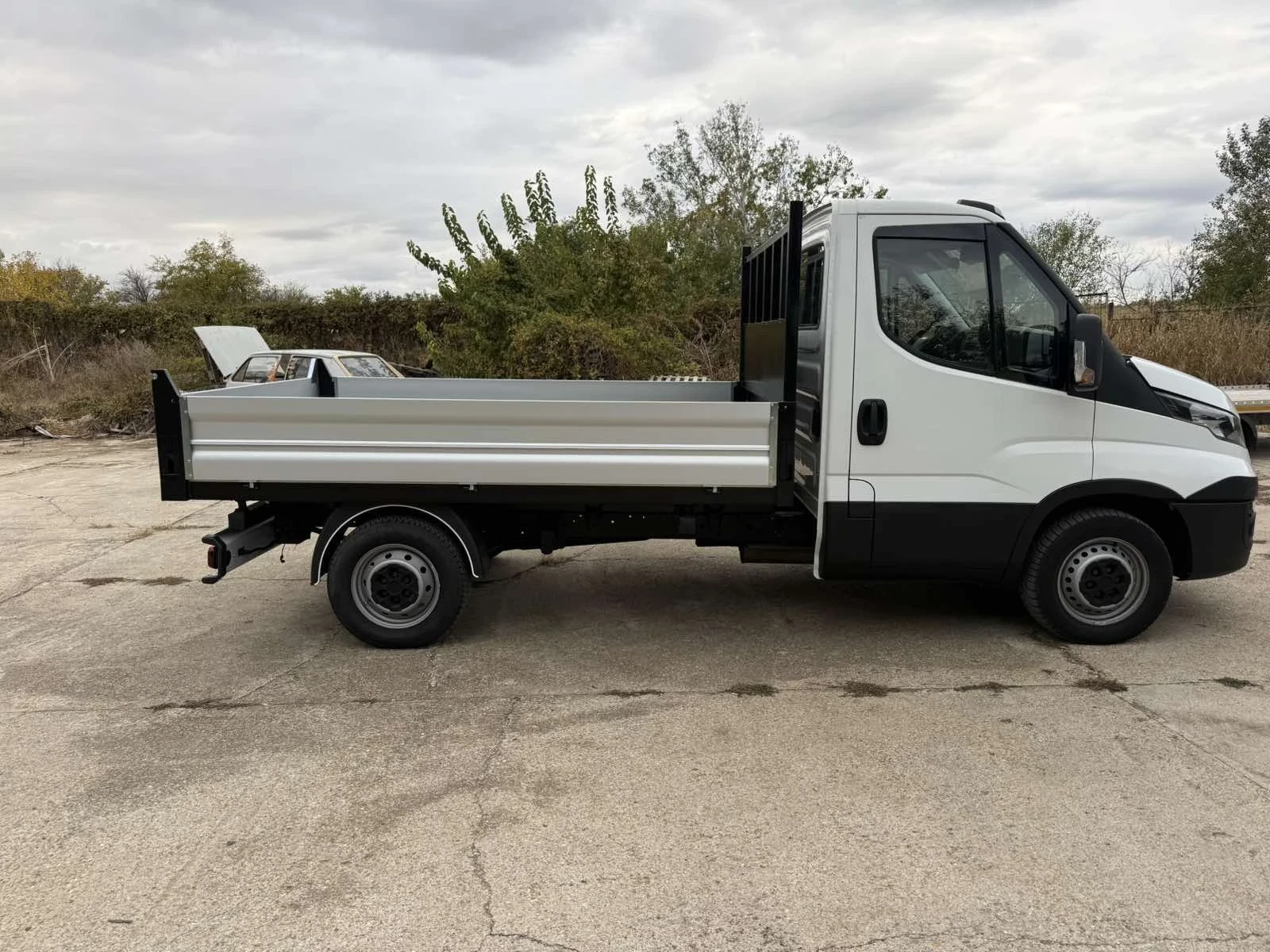 Iveco 35s13 Самосвал, снимка 3 - Бусове и автобуси - 56727591