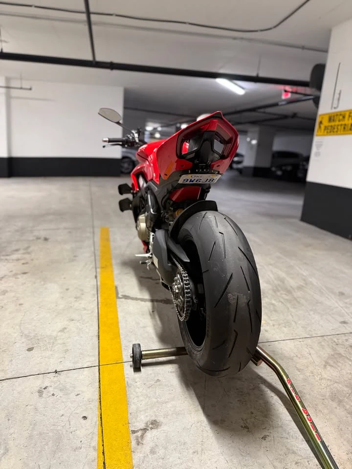 Ducati Panigale * v4s* CARFAX * БЕЗ ПЪРВОНАЧАЛНА ВНОСКА, снимка 6 - Мотоциклети и мототехника - 52882644