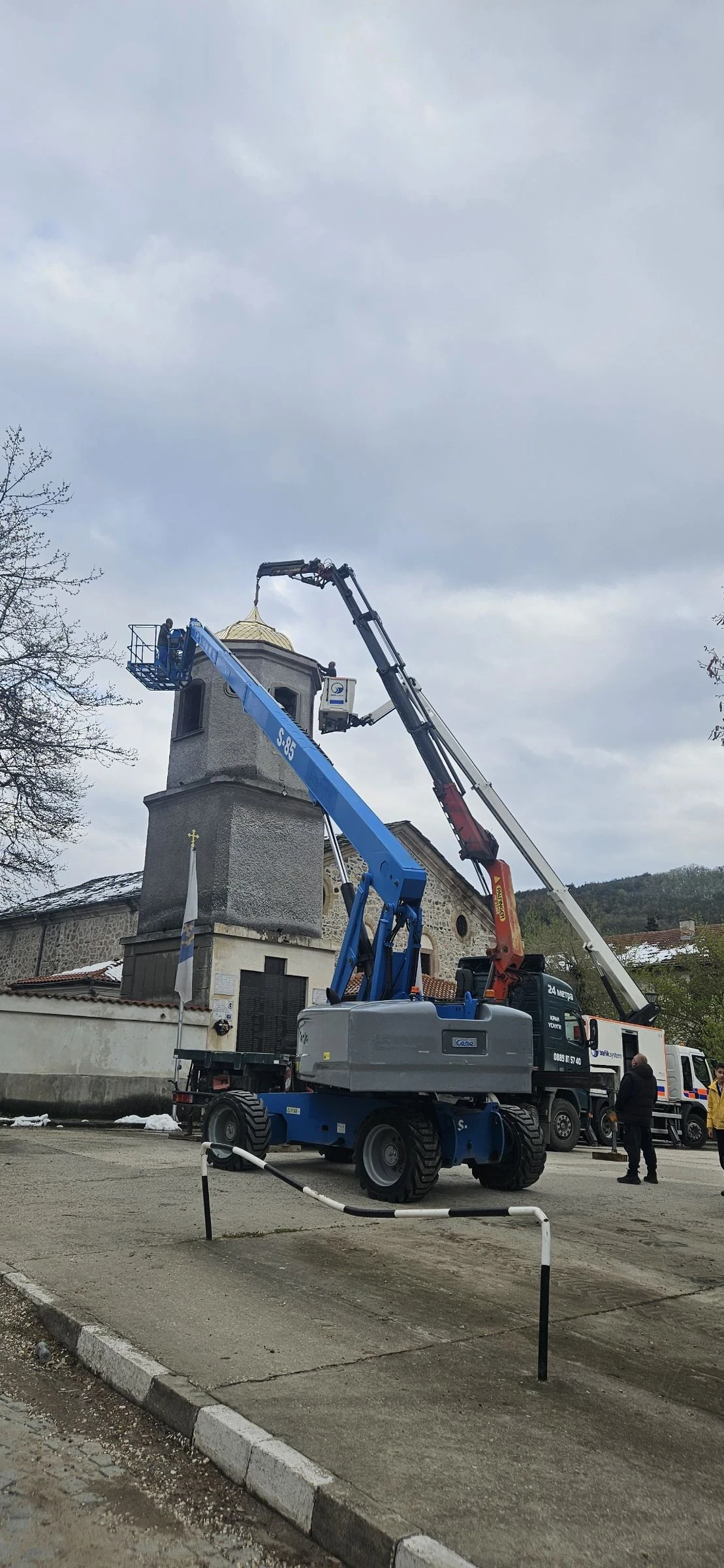 Автовишка Друга марка Genie S85, снимка 1