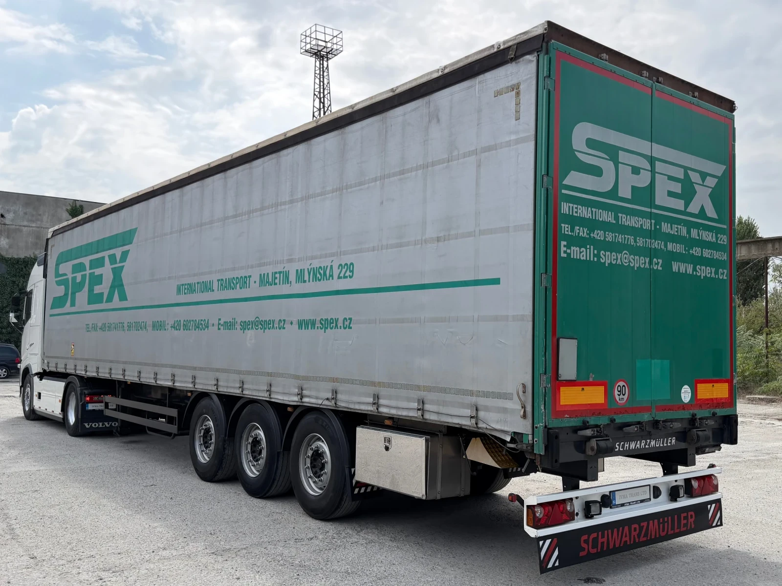 Полуремарке Schwarzmuller С Тунел за Рулони!Тара 6690кг., снимка 6 - Ремаркета - 55939361