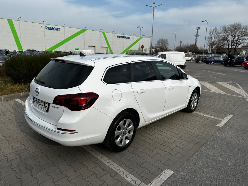 Opel Astra 1.6 Facelift, снимка 7 - Автомобили и джипове - 45628563