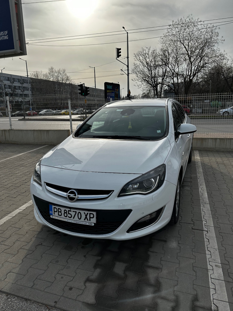 Opel Astra 1.6 Facelift, снимка 1 - Автомобили и джипове - 46176703