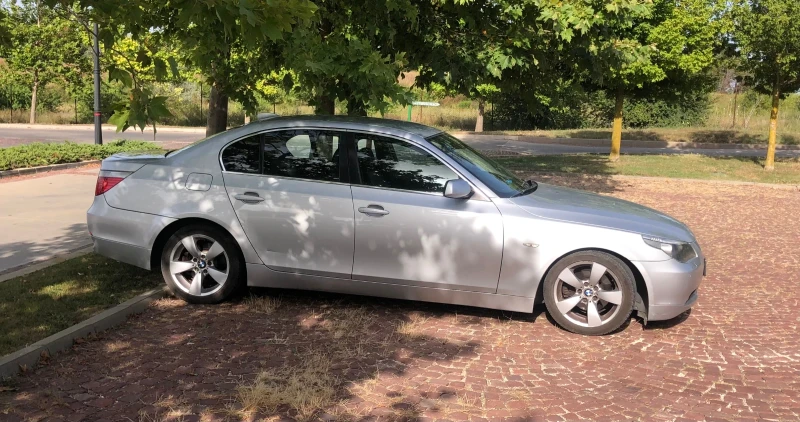 BMW 523 Седан, снимка 6 - Автомобили и джипове - 47434945