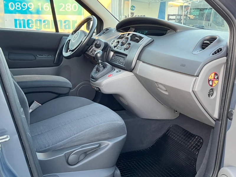 Renault Scenic 1.6 Бензин * * Facelift* * , снимка 11 - Автомобили и джипове - 47544618