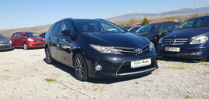 Toyota Auris 1.4D4D-145000км!!!!!, снимка 3 - Автомобили и джипове - 47590051