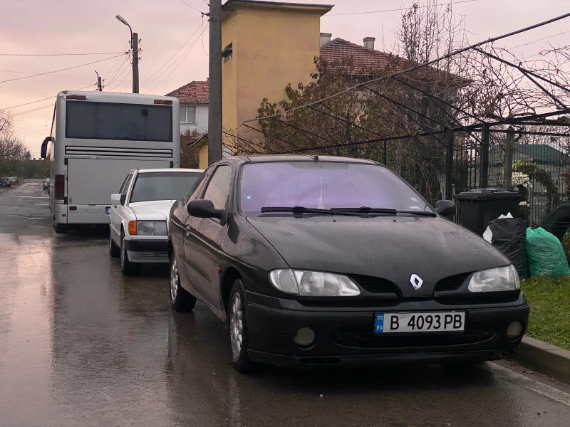 Renault Megane, снимка 1 - Автомобили и джипове - 48113970