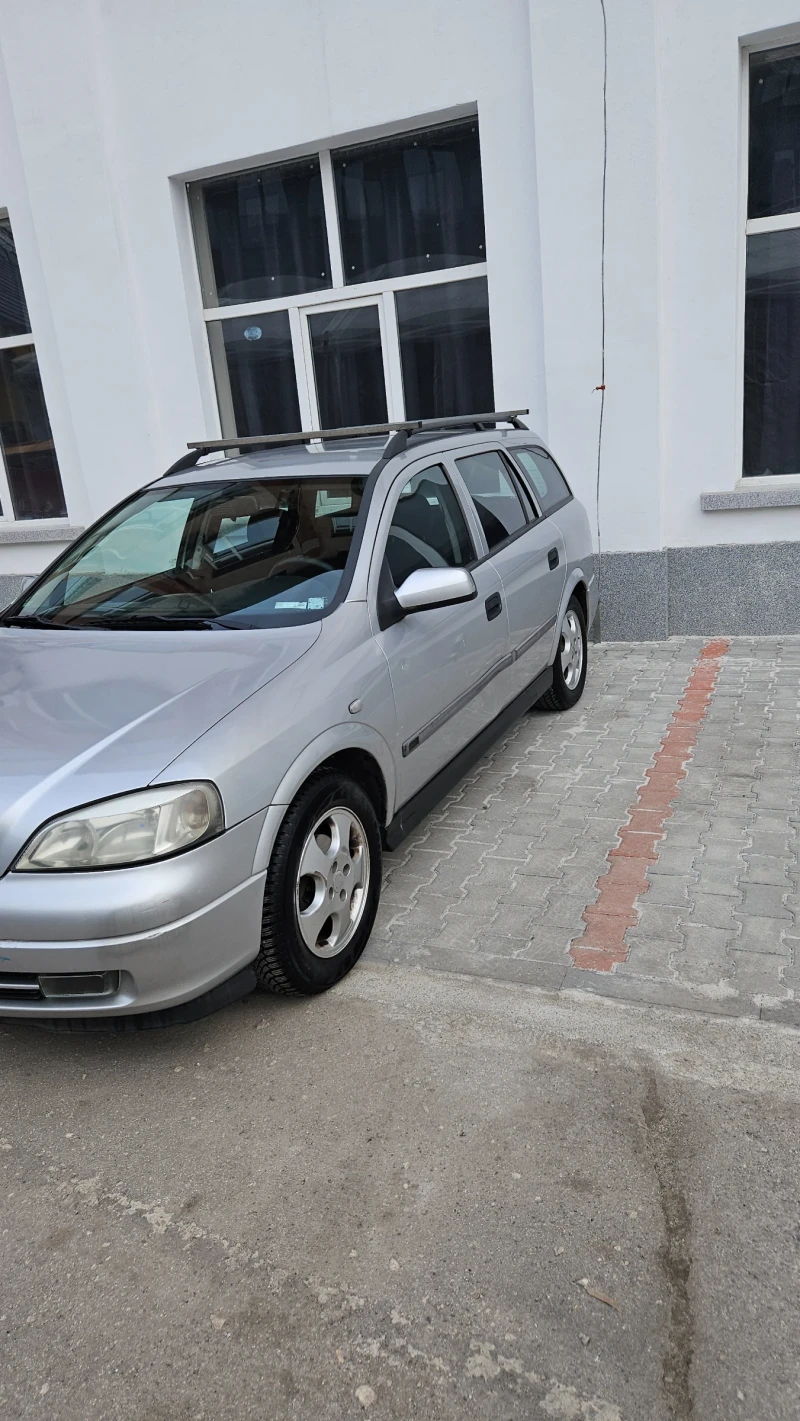 Opel Astra Комби, снимка 3 - Автомобили и джипове - 48991020