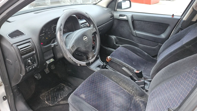 Opel Astra Комби, снимка 7 - Автомобили и джипове - 48991020