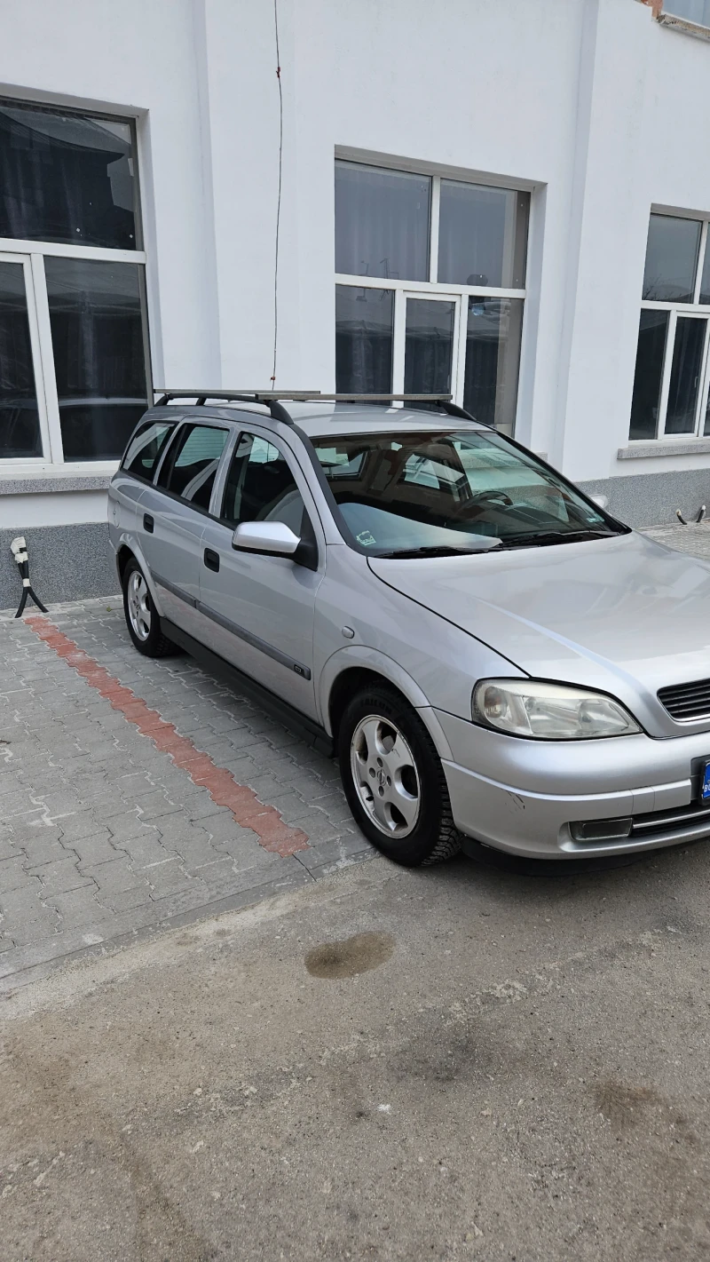 Opel Astra Комби, снимка 2 - Автомобили и джипове - 48991020