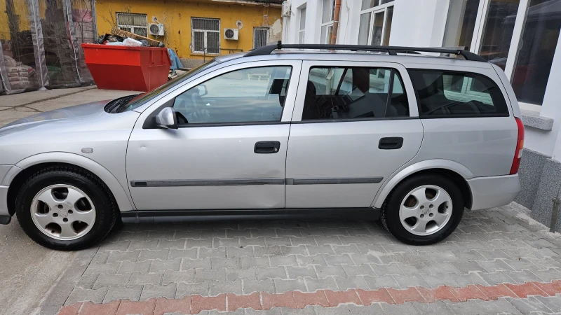 Opel Astra Комби, снимка 4 - Автомобили и джипове - 48991020