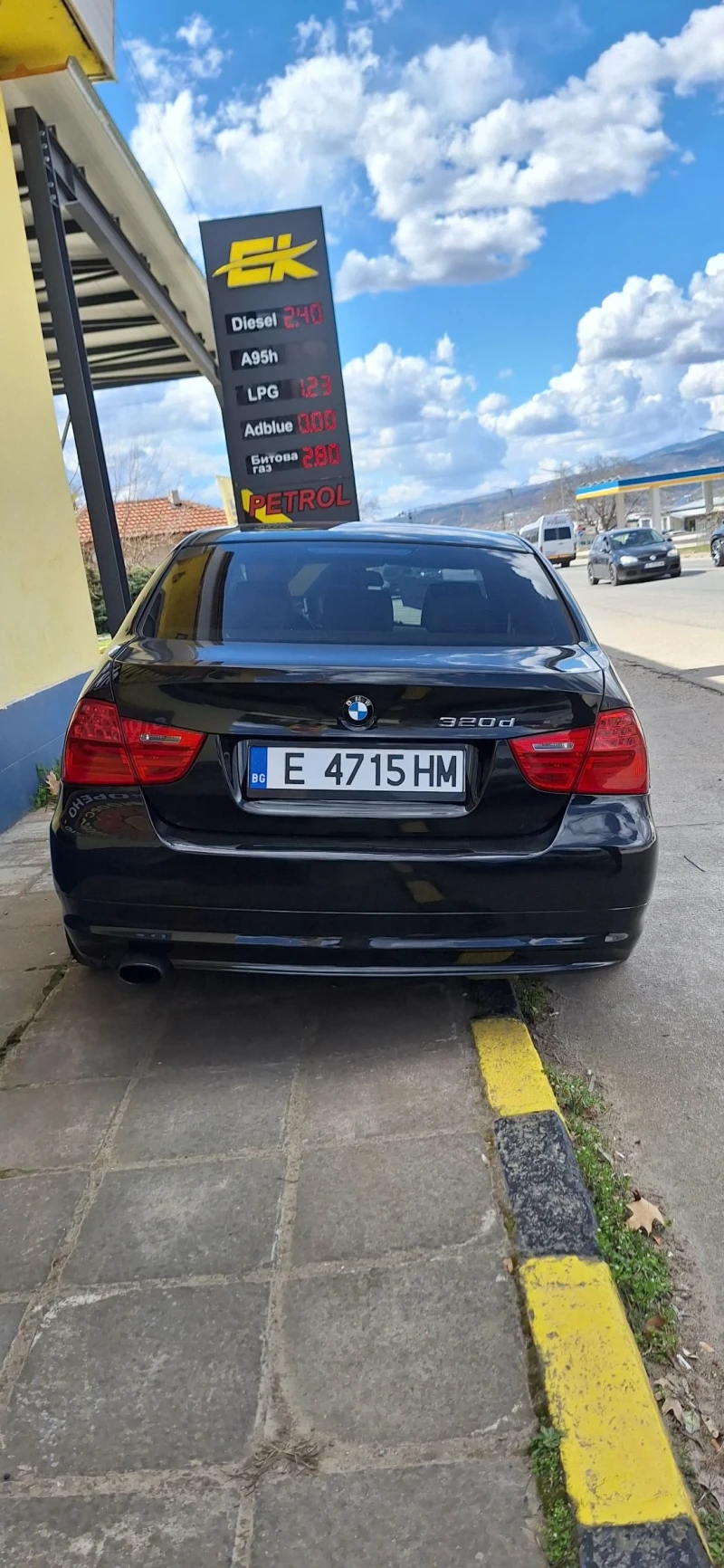 BMW 320, снимка 1 - Автомобили и джипове - 49533270