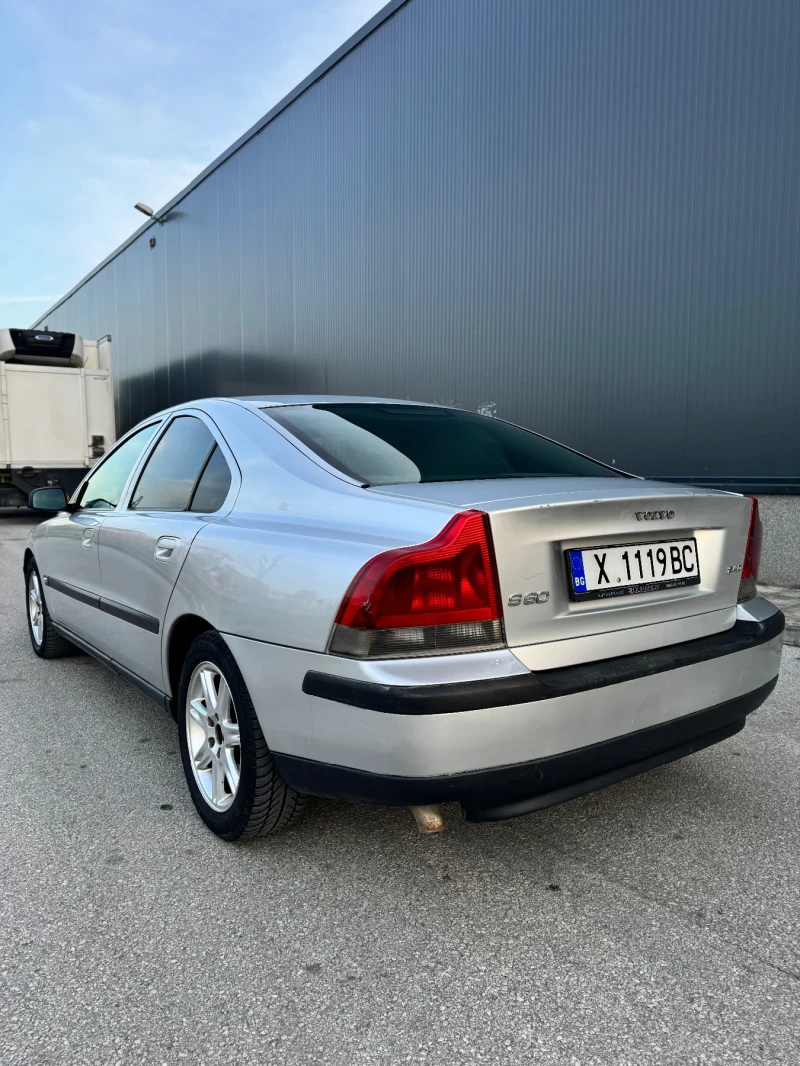 Volvo S60 2.4D, снимка 3 - Автомобили и джипове - 49600672