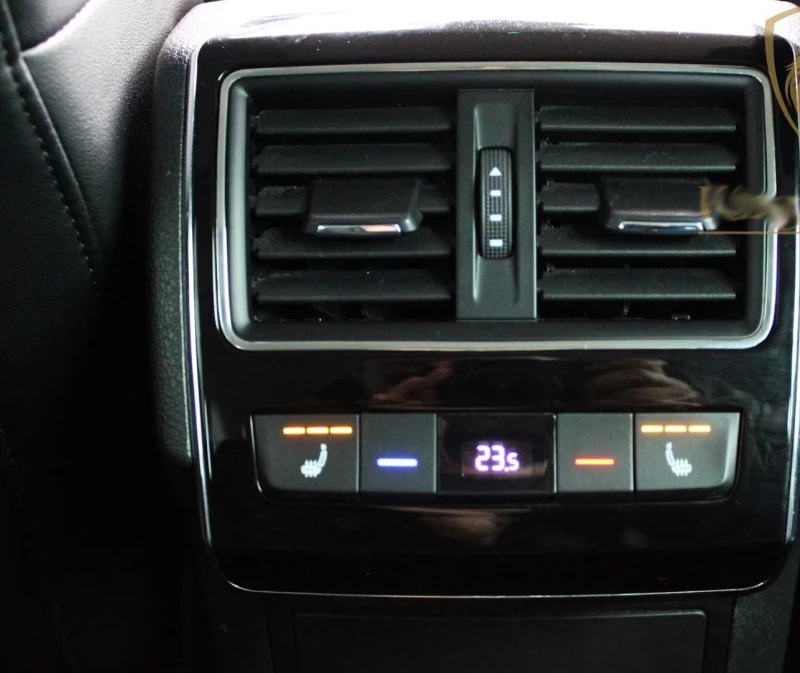 Skoda Superb 2.0TDI/190HP/PREMIUM/MASSAGE/MEMO/MATRIX/CAM/425g, снимка 15 - Автомобили и джипове - 51990725